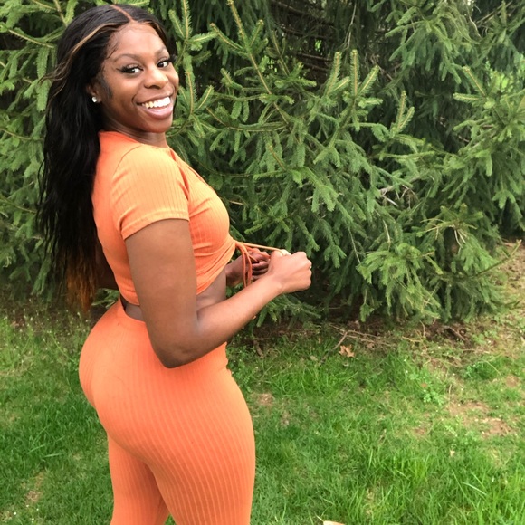 Apricot Pants set - Picture 2 of 2